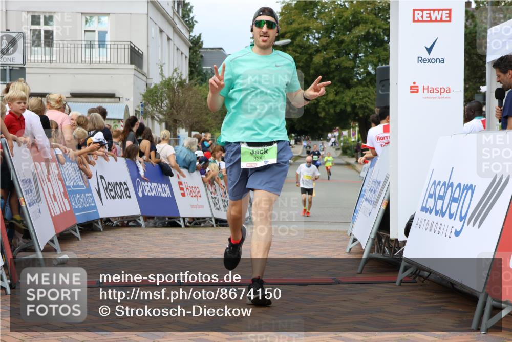 31.08.2025 - 21. Blankeneser Heldenlauf Strokosch-Dieckow http://msf.ph/oto/8674150 31.08.2025 10:51:21 Ziel 3388, 3292 meine-sportfotos.de