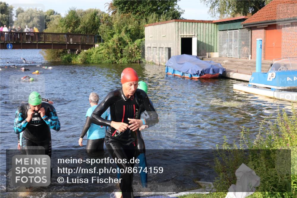 31.08.2025 - Elbe Triathlon Hamburg Luisa Fischer http://msf.ph/oto/8674159 31.08.2025 08:46:56 Schwimmen 247, 259, 266, 383, 385 meine-sportfotos.de