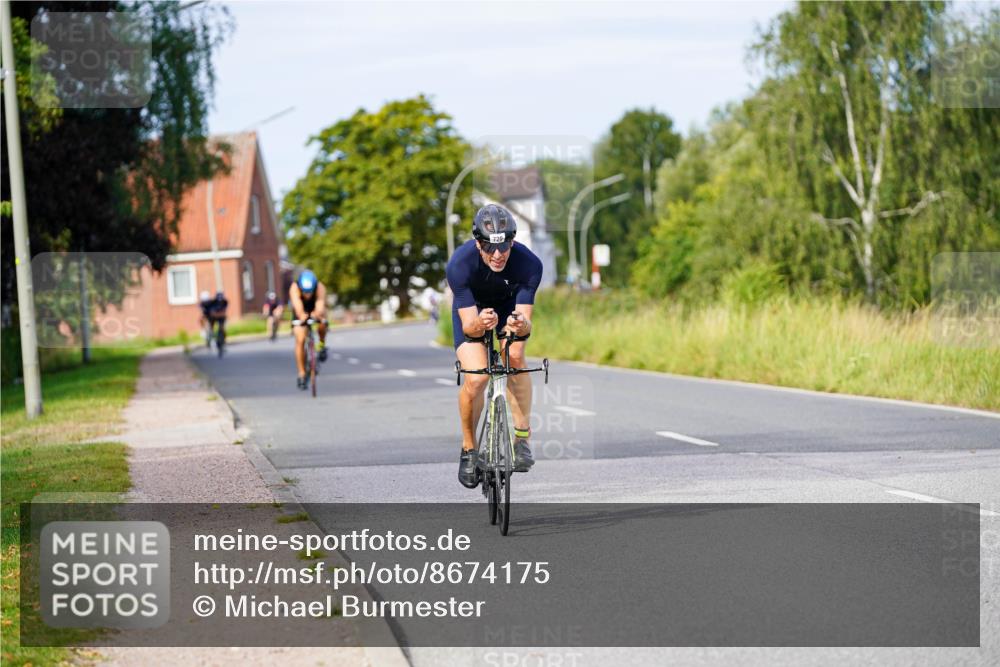 31.08.2025 - Elbe Triathlon Hamburg Michael Burmester http://msf.ph/oto/8674175 31.08.2025 10:14:02 Radfahren 607, 729 meine-sportfotos.de