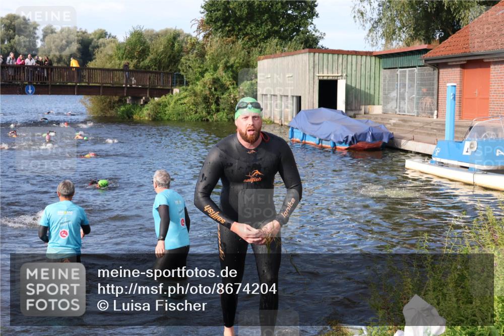 31.08.2025 - Elbe Triathlon Hamburg Luisa Fischer http://msf.ph/oto/8674204 31.08.2025 08:47:11 Schwimmen 290, 310 meine-sportfotos.de