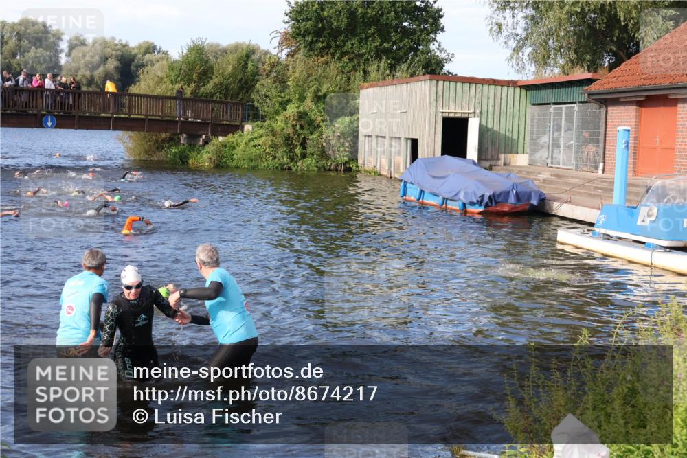31.08.2025 - Elbe Triathlon Hamburg Luisa Fischer http://msf.ph/oto/8674217 31.08.2025 08:47:17 Schwimmen 290, 347 meine-sportfotos.de