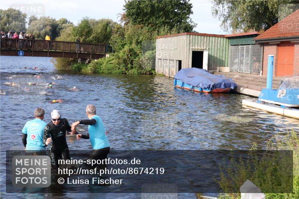 31.08.2025 - Elbe Triathlon Hamburg Luisa Fischer http://msf.ph/oto/8674219 31.08.2025 08:47:17 Schwimmen 290, 347 meine-sportfotos.de