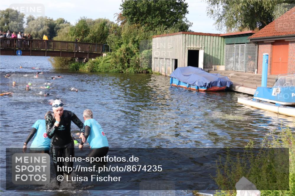31.08.2025 - Elbe Triathlon Hamburg Luisa Fischer http://msf.ph/oto/8674235 31.08.2025 08:47:19 Schwimmen 290, 347 meine-sportfotos.de