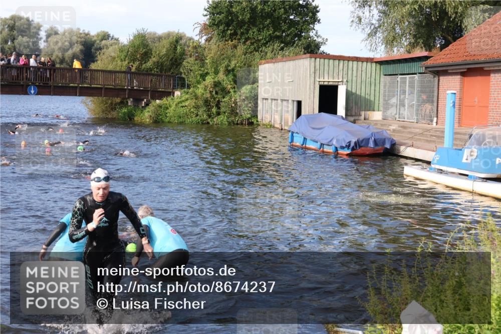 31.08.2025 - Elbe Triathlon Hamburg Luisa Fischer http://msf.ph/oto/8674237 31.08.2025 08:47:19 Schwimmen 290, 347 meine-sportfotos.de
