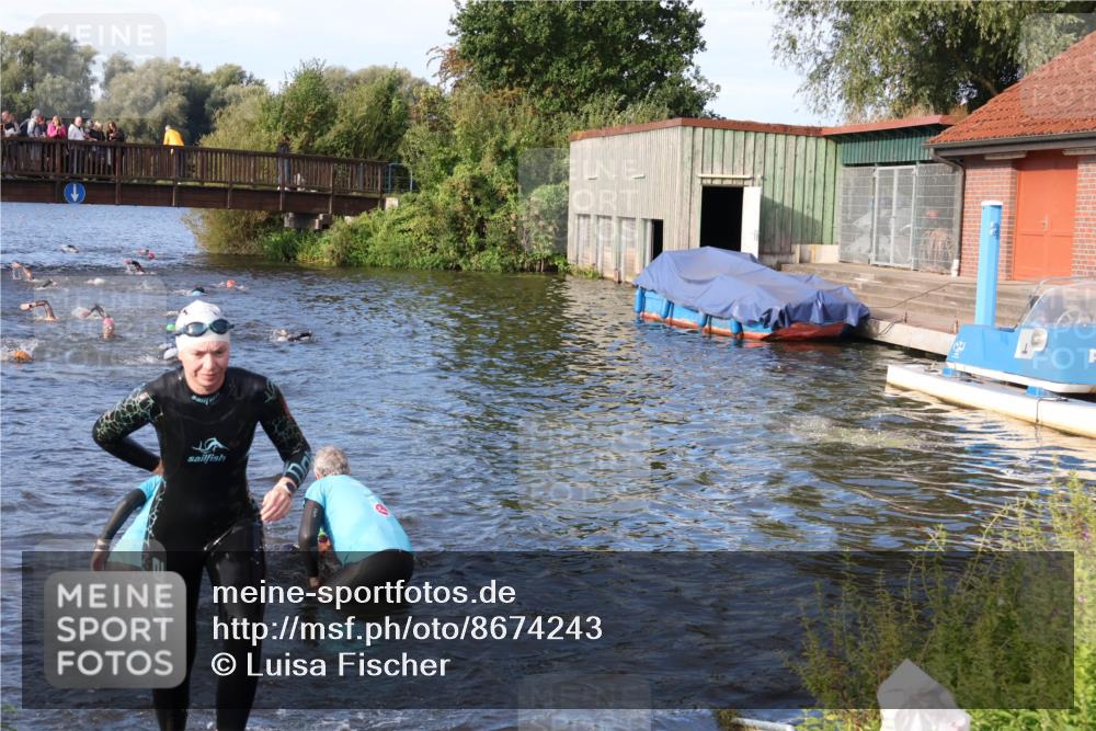 31.08.2025 - Elbe Triathlon Hamburg Luisa Fischer http://msf.ph/oto/8674243 31.08.2025 08:47:20 Schwimmen 290, 347 meine-sportfotos.de
