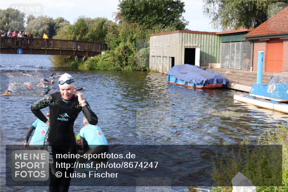 31.08.2025 - Elbe Triathlon Hamburg Luisa Fischer http://msf.ph/oto/8674247 31.08.2025 08:47:21 Schwimmen 290, 347 meine-sportfotos.de