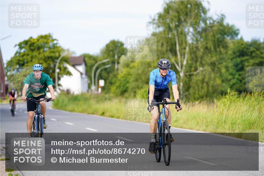 31.08.2025 - Elbe Triathlon Hamburg Michael Burmester http://msf.ph/oto/8674270 31.08.2025 10:14:33 Radfahren 404, 667, 845 meine-sportfotos.de