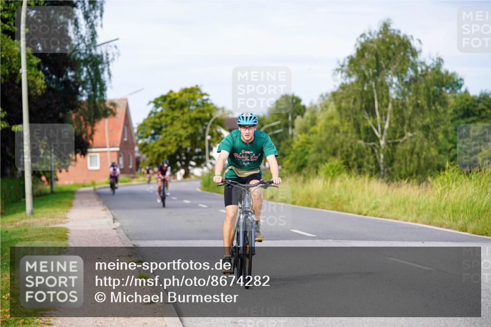31.08.2025 - Elbe Triathlon Hamburg Michael Burmester http://msf.ph/oto/8674282 31.08.2025 10:14:35 Radfahren 404, 667, 845 meine-sportfotos.de
