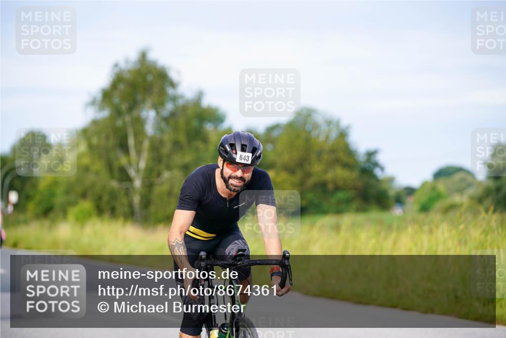 31.08.2025 - Elbe Triathlon Hamburg Michael Burmester http://msf.ph/oto/8674361 31.08.2025 10:14:47 Radfahren 566, 615, 643, 679, 717 meine-sportfotos.de
