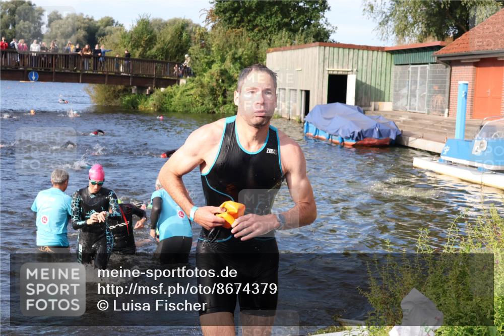 31.08.2025 - Elbe Triathlon Hamburg Luisa Fischer http://msf.ph/oto/8674379 31.08.2025 08:47:44 Schwimmen 249, 278, 282, 316, 357, 366, 371 meine-sportfotos.de
