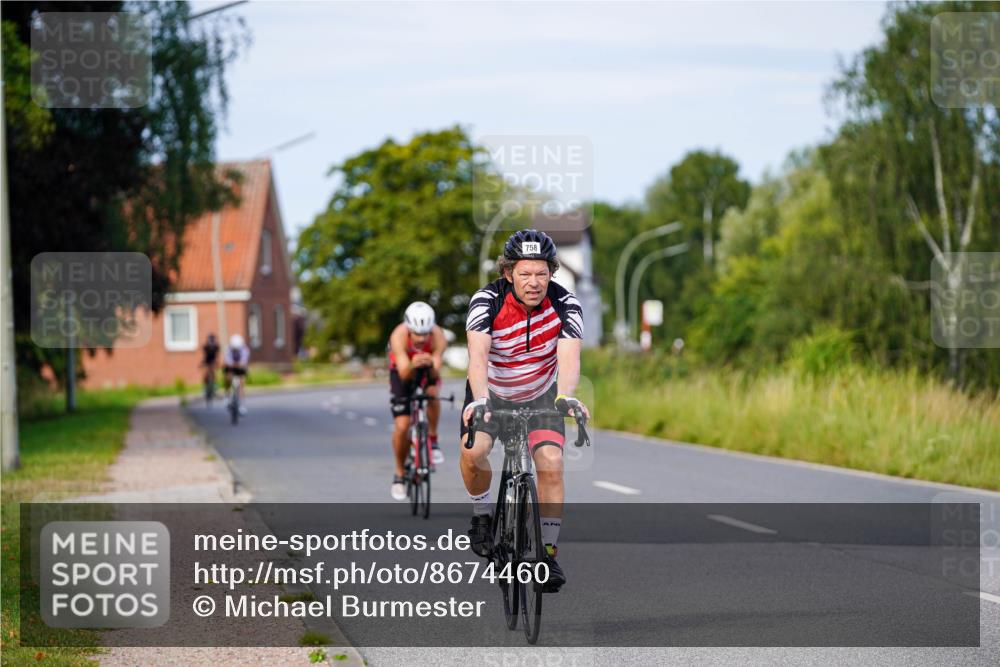 31.08.2025 - Elbe Triathlon Hamburg Michael Burmester http://msf.ph/oto/8674460 31.08.2025 10:15:02 Radfahren 455, 758 meine-sportfotos.de