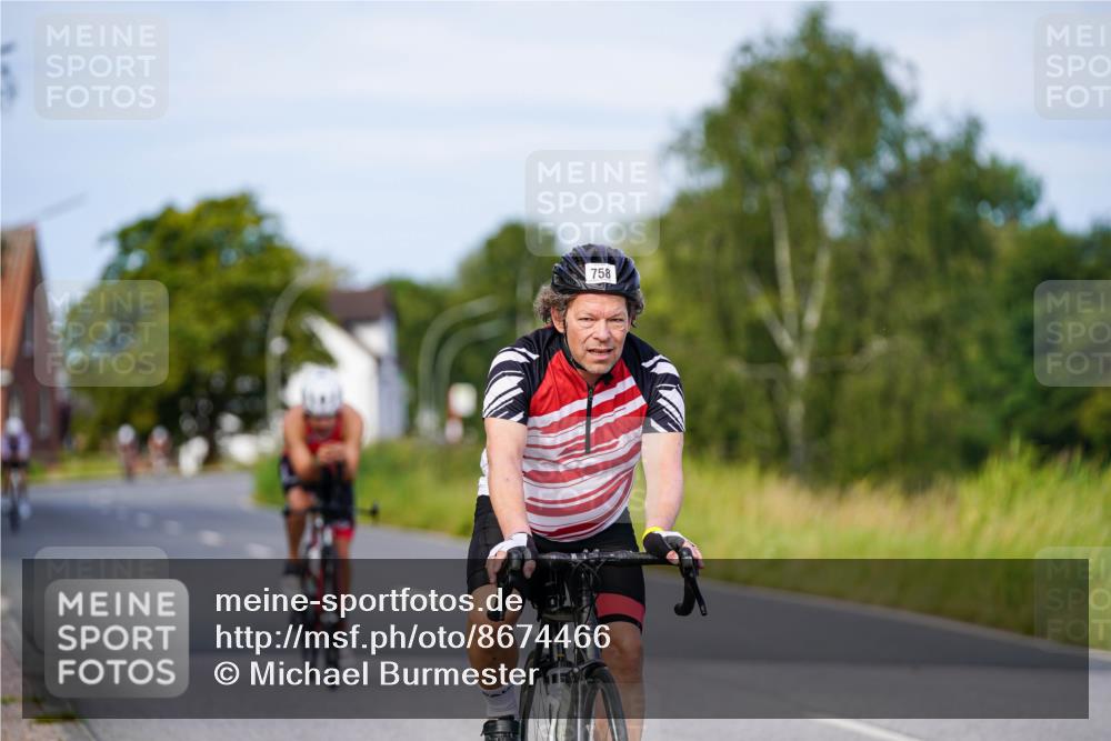 31.08.2025 - Elbe Triathlon Hamburg Michael Burmester http://msf.ph/oto/8674466 31.08.2025 10:15:03 Radfahren 455, 758, 864 meine-sportfotos.de