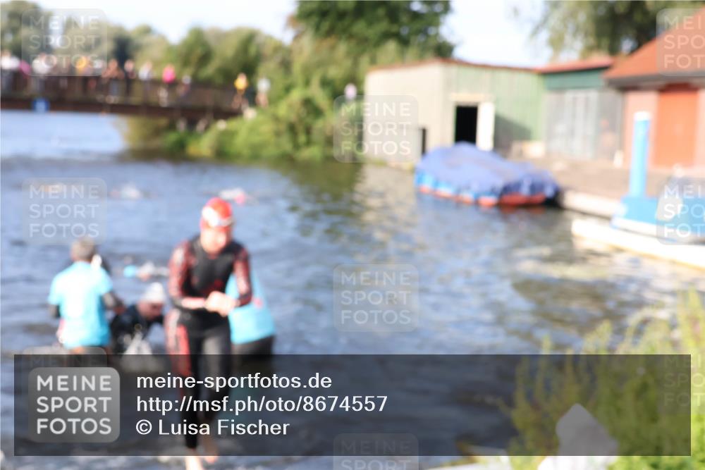 31.08.2025 - Elbe Triathlon Hamburg Luisa Fischer http://msf.ph/oto/8674557 31.08.2025 08:48:07 Schwimmen 258, 297, 299, 329, 341 meine-sportfotos.de