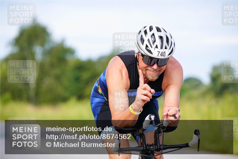 31.08.2025 - Elbe Triathlon Hamburg Michael Burmester http://msf.ph/oto/8674562 31.08.2025 10:15:19 Radfahren 610, 635, 707, 740 meine-sportfotos.de