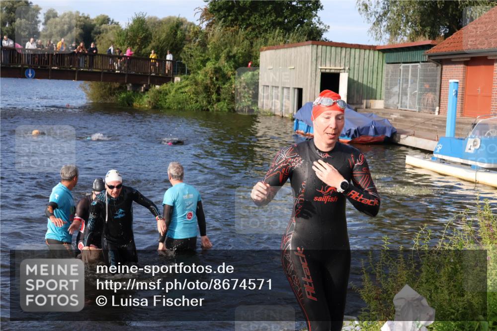31.08.2025 - Elbe Triathlon Hamburg Luisa Fischer http://msf.ph/oto/8674571 31.08.2025 08:48:09 Schwimmen 258, 297, 299, 329, 365 meine-sportfotos.de