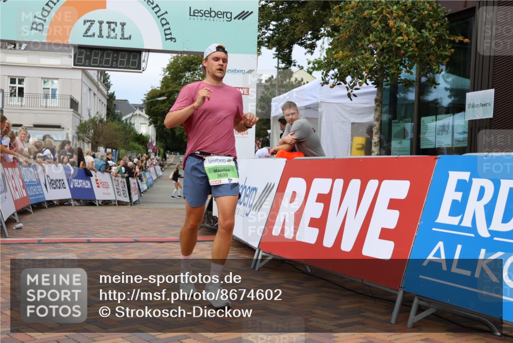 31.08.2025 - 21. Blankeneser Heldenlauf Strokosch-Dieckow http://msf.ph/oto/8674602 31.08.2025 10:50:33 Ziel 3699, 3354, 3564 meine-sportfotos.de