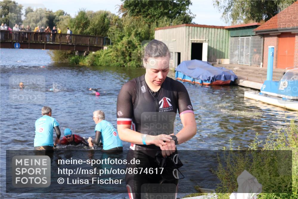 31.08.2025 - Elbe Triathlon Hamburg Luisa Fischer http://msf.ph/oto/8674617 31.08.2025 08:48:14 Schwimmen 299, 329, 365 meine-sportfotos.de