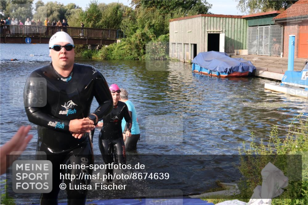 31.08.2025 - Elbe Triathlon Hamburg Luisa Fischer http://msf.ph/oto/8674639 31.08.2025 08:48:34 Schwimmen 289, 361, 374, 377 meine-sportfotos.de