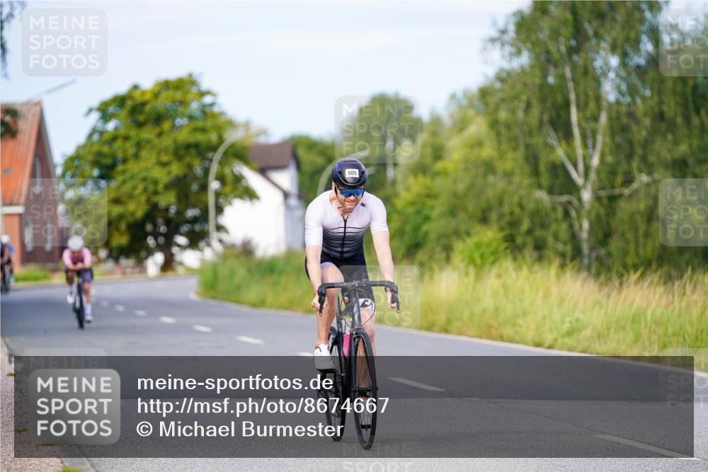 31.08.2025 - Elbe Triathlon Hamburg Michael Burmester http://msf.ph/oto/8674667 31.08.2025 10:15:49 Radfahren 605, 787 meine-sportfotos.de