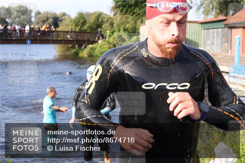 31.08.2025 - Elbe Triathlon Hamburg Luisa Fischer http://msf.ph/oto/8674716 31.08.2025 08:49:31 Schwimmen 173, 294, 327 meine-sportfotos.de