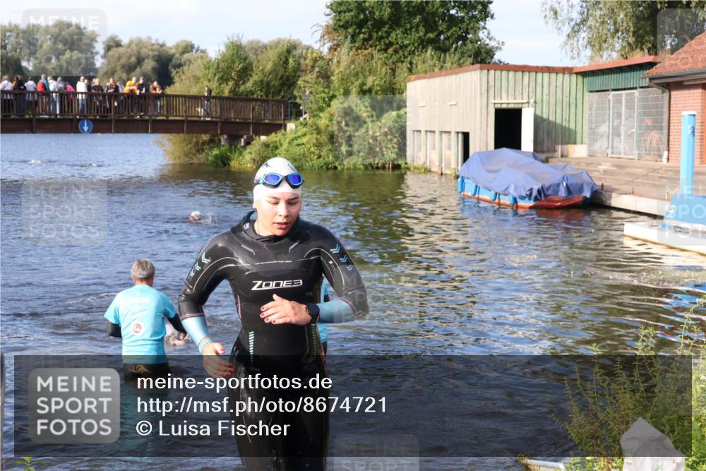 31.08.2025 - Elbe Triathlon Hamburg Luisa Fischer http://msf.ph/oto/8674721 31.08.2025 08:49:31 Schwimmen 173, 294, 327 meine-sportfotos.de