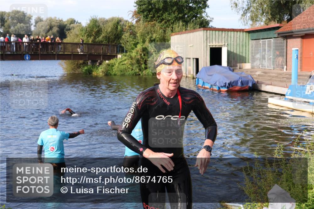 31.08.2025 - Elbe Triathlon Hamburg Luisa Fischer http://msf.ph/oto/8674765 31.08.2025 08:49:41 Schwimmen 253, 327 meine-sportfotos.de