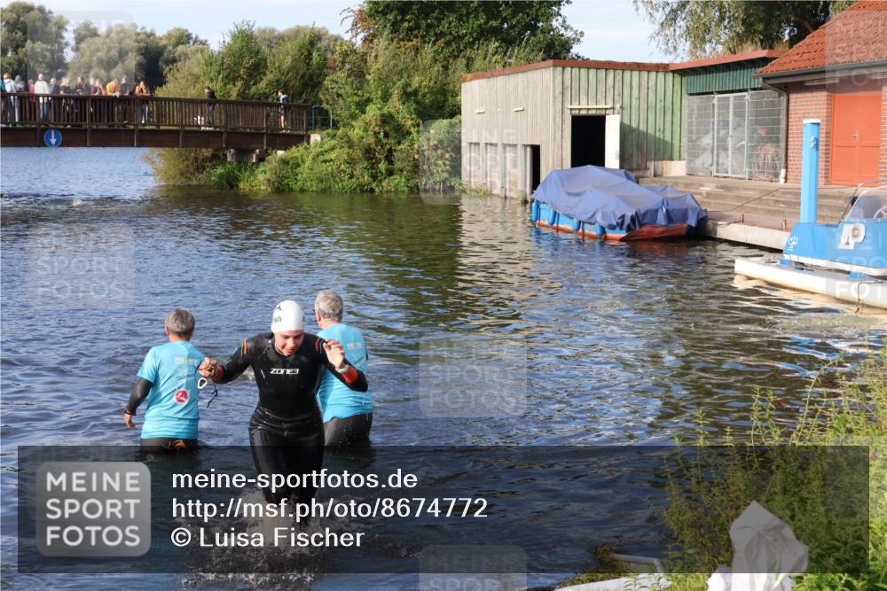 31.08.2025 - Elbe Triathlon Hamburg Luisa Fischer http://msf.ph/oto/8674772 31.08.2025 08:49:50 Schwimmen 253, 359 meine-sportfotos.de