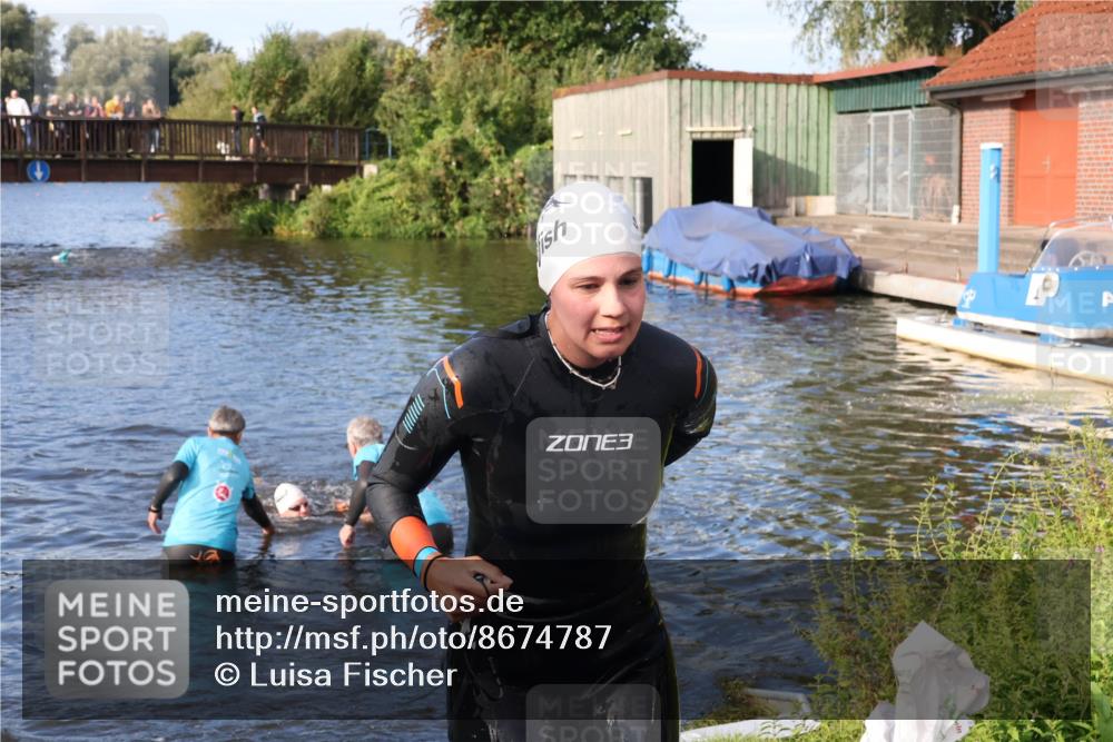31.08.2025 - Elbe Triathlon Hamburg Luisa Fischer http://msf.ph/oto/8674787 31.08.2025 08:49:52 Schwimmen 253, 359 meine-sportfotos.de