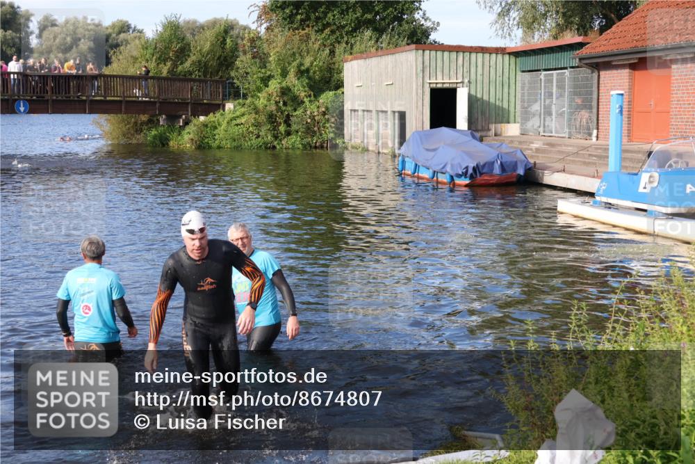31.08.2025 - Elbe Triathlon Hamburg Luisa Fischer http://msf.ph/oto/8674807 31.08.2025 08:49:57 Schwimmen 359 meine-sportfotos.de