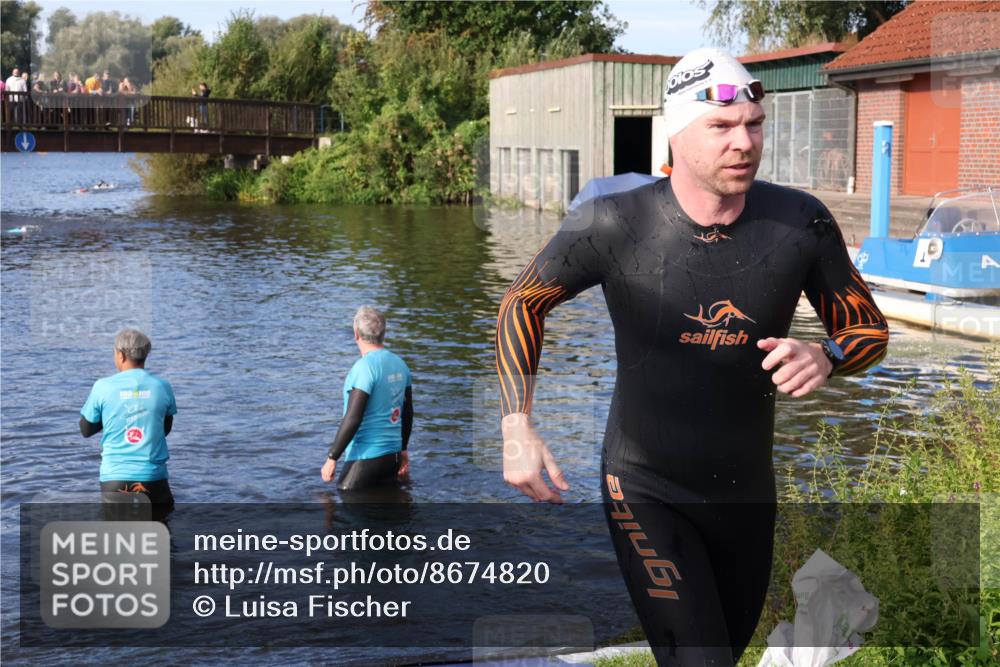 31.08.2025 - Elbe Triathlon Hamburg Luisa Fischer http://msf.ph/oto/8674820 31.08.2025 08:49:59 Schwimmen 359 meine-sportfotos.de