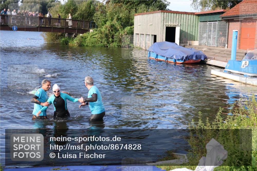 31.08.2025 - Elbe Triathlon Hamburg Luisa Fischer http://msf.ph/oto/8674828 31.08.2025 08:50:42 Schwimmen 255, 389 meine-sportfotos.de