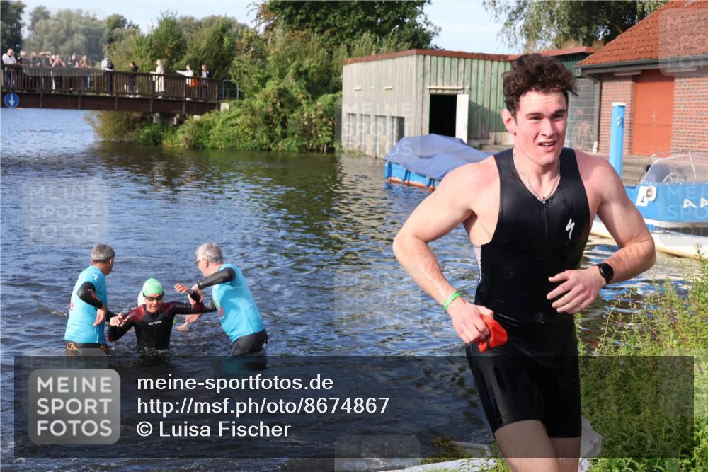 31.08.2025 - Elbe Triathlon Hamburg Luisa Fischer http://msf.ph/oto/8674867 31.08.2025 08:50:49 Schwimmen 255, 284, 389, 443 meine-sportfotos.de