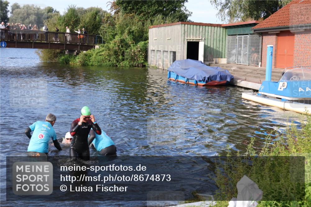 31.08.2025 - Elbe Triathlon Hamburg Luisa Fischer http://msf.ph/oto/8674873 31.08.2025 08:50:50 Schwimmen 255, 284, 389, 443 meine-sportfotos.de