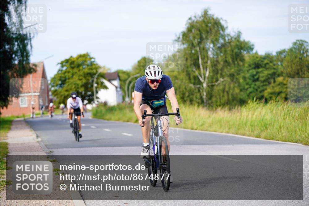 31.08.2025 - Elbe Triathlon Hamburg Michael Burmester http://msf.ph/oto/8674877 31.08.2025 10:16:57 Radfahren 427, 804, 841 meine-sportfotos.de