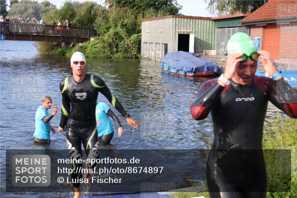 31.08.2025 - Elbe Triathlon Hamburg Luisa Fischer http://msf.ph/oto/8674897 31.08.2025 08:50:55 Schwimmen 284, 443 meine-sportfotos.de