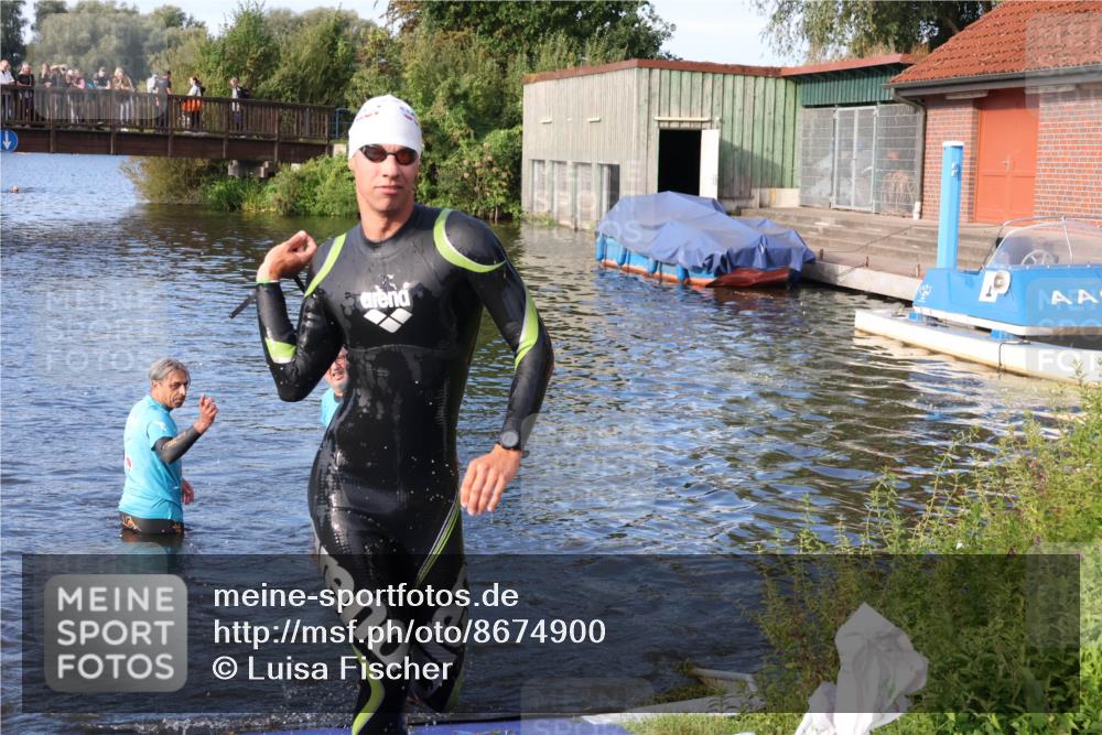 31.08.2025 - Elbe Triathlon Hamburg Luisa Fischer http://msf.ph/oto/8674900 31.08.2025 08:50:56 Schwimmen 284, 443 meine-sportfotos.de