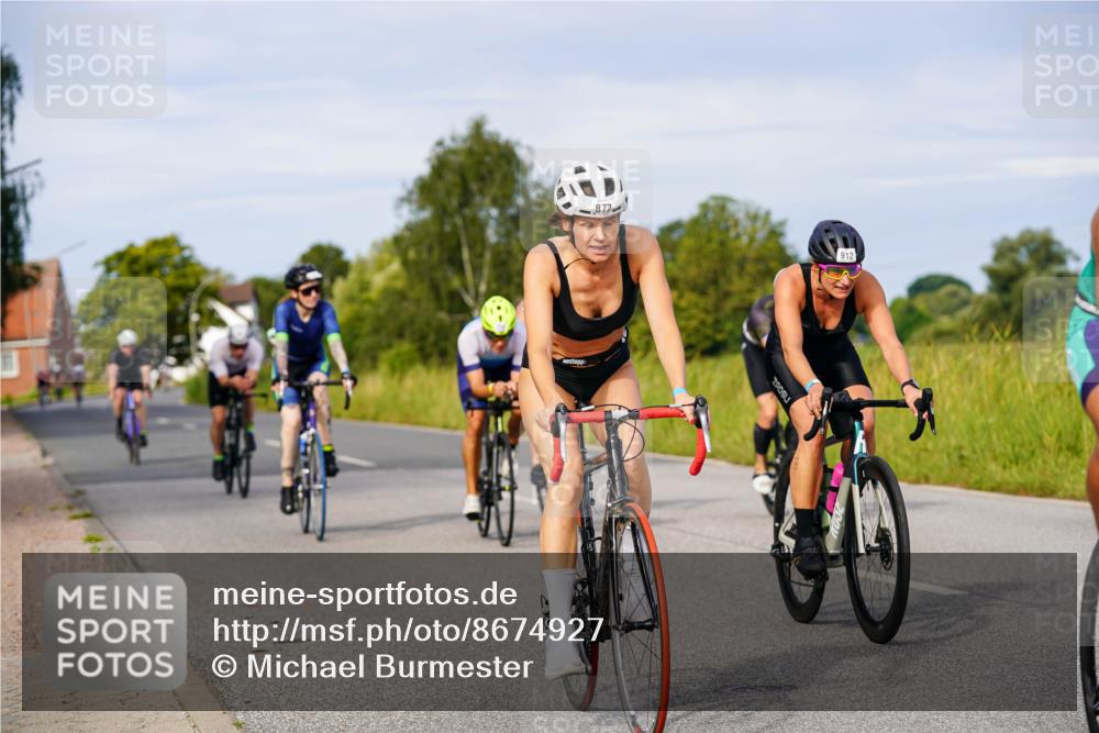 31.08.2025 - Elbe Triathlon Hamburg Michael Burmester http://msf.ph/oto/8674927 31.08.2025 10:17:11 Radfahren 671, 682, 696, 727, 739, 754, 786, 874, 877, 912 meine-sportfotos.de
