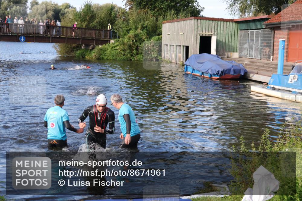31.08.2025 - Elbe Triathlon Hamburg Luisa Fischer http://msf.ph/oto/8674961 31.08.2025 08:53:14 Schwimmen 551 meine-sportfotos.de