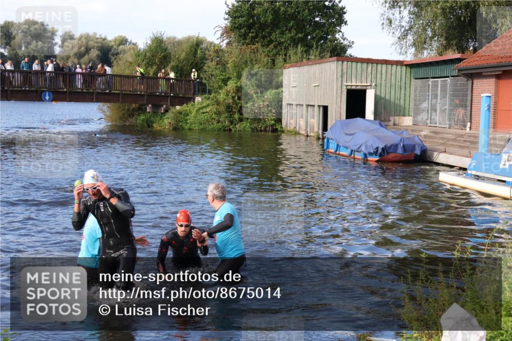 31.08.2025 - Elbe Triathlon Hamburg Luisa Fischer http://msf.ph/oto/8675014 31.08.2025 08:53:42 Schwimmen 467, 554 meine-sportfotos.de
