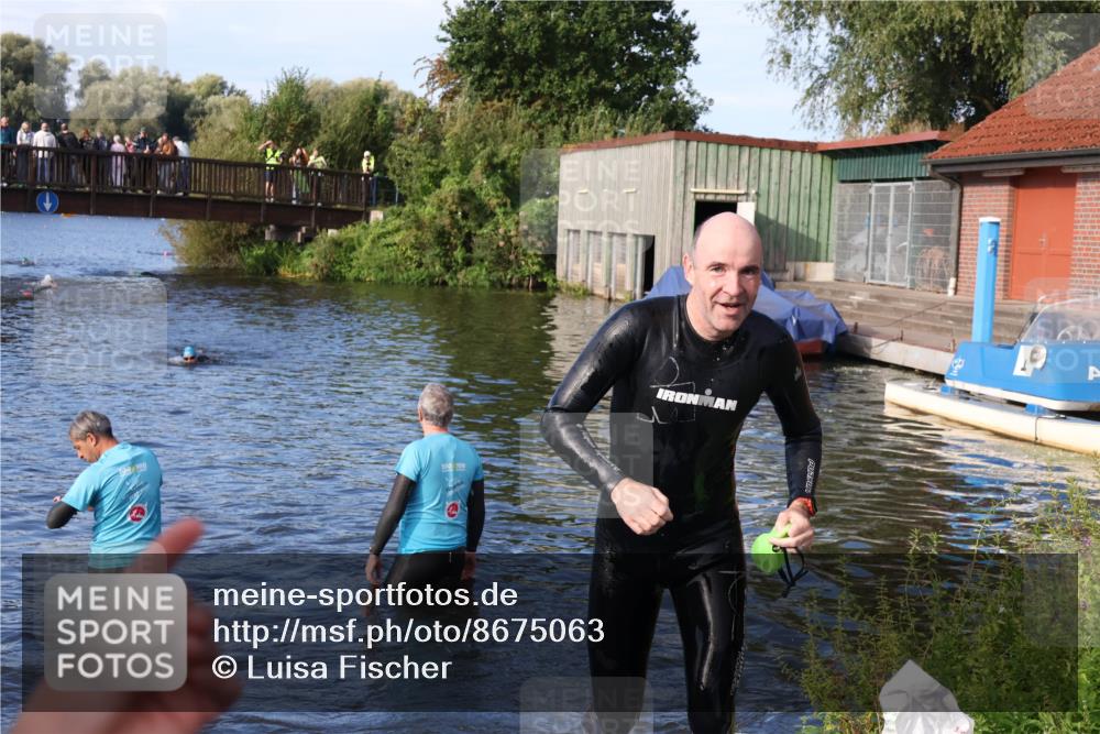 31.08.2025 - Elbe Triathlon Hamburg Luisa Fischer http://msf.ph/oto/8675063 31.08.2025 08:54:02 Schwimmen 379 meine-sportfotos.de