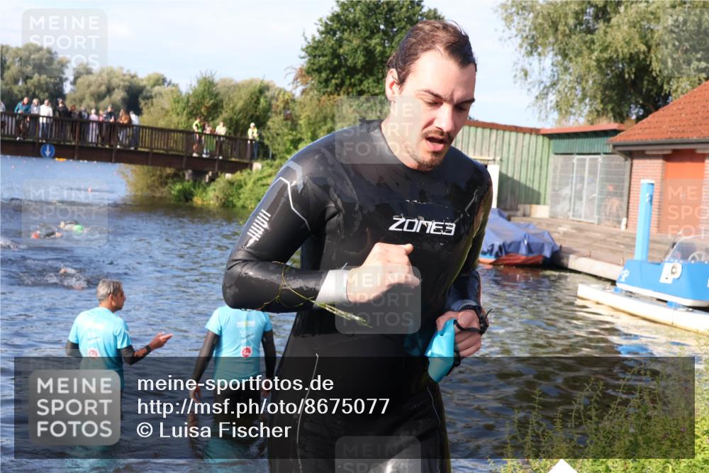 31.08.2025 - Elbe Triathlon Hamburg Luisa Fischer http://msf.ph/oto/8675077 31.08.2025 08:54:24 Schwimmen 543 meine-sportfotos.de