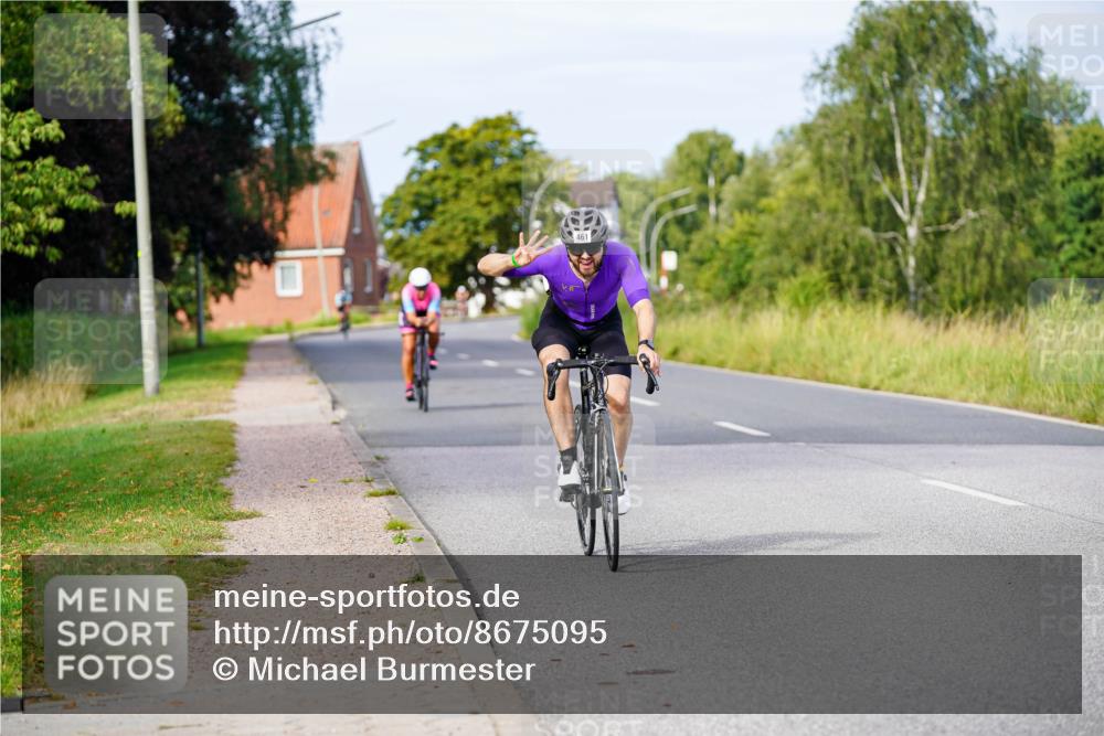 31.08.2025 - Elbe Triathlon Hamburg Michael Burmester http://msf.ph/oto/8675095 31.08.2025 10:18:05 Radfahren 461, 684, 750, 909 meine-sportfotos.de