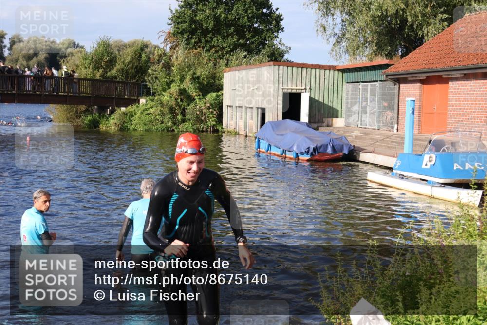 31.08.2025 - Elbe Triathlon Hamburg Luisa Fischer http://msf.ph/oto/8675140 31.08.2025 08:55:03 Schwimmen 288 meine-sportfotos.de