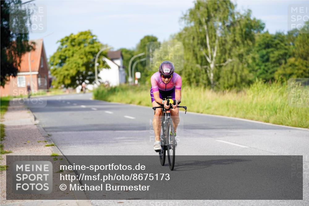 31.08.2025 - Elbe Triathlon Hamburg Michael Burmester http://msf.ph/oto/8675173 31.08.2025 10:18:31 Radfahren 918 meine-sportfotos.de