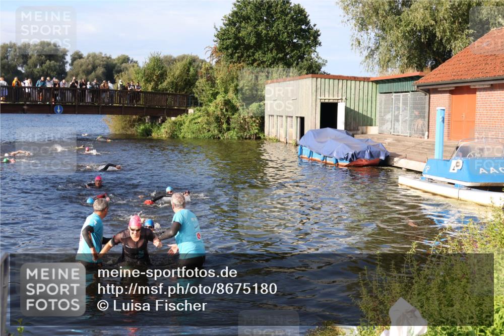 31.08.2025 - Elbe Triathlon Hamburg Luisa Fischer http://msf.ph/oto/8675180 31.08.2025 08:55:52 Schwimmen 304, 468 meine-sportfotos.de
