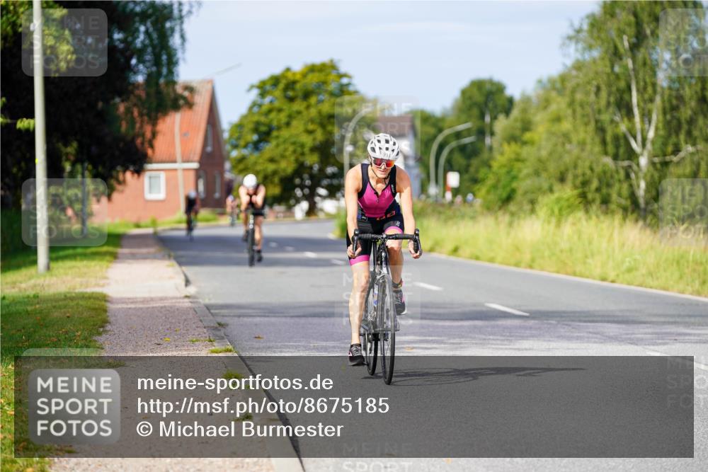31.08.2025 - Elbe Triathlon Hamburg Michael Burmester http://msf.ph/oto/8675185 31.08.2025 10:18:43 Radfahren 911, 938 meine-sportfotos.de