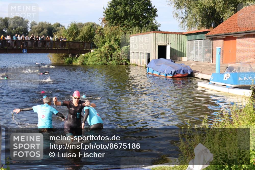 31.08.2025 - Elbe Triathlon Hamburg Luisa Fischer http://msf.ph/oto/8675186 31.08.2025 08:55:54 Schwimmen 304, 468 meine-sportfotos.de