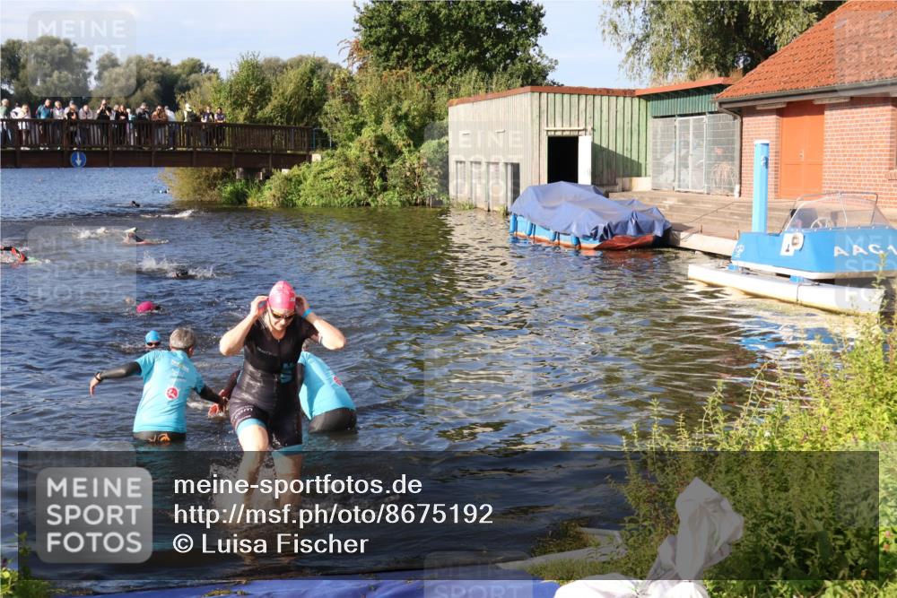 31.08.2025 - Elbe Triathlon Hamburg Luisa Fischer http://msf.ph/oto/8675192 31.08.2025 08:55:55 Schwimmen 304, 450, 468 meine-sportfotos.de