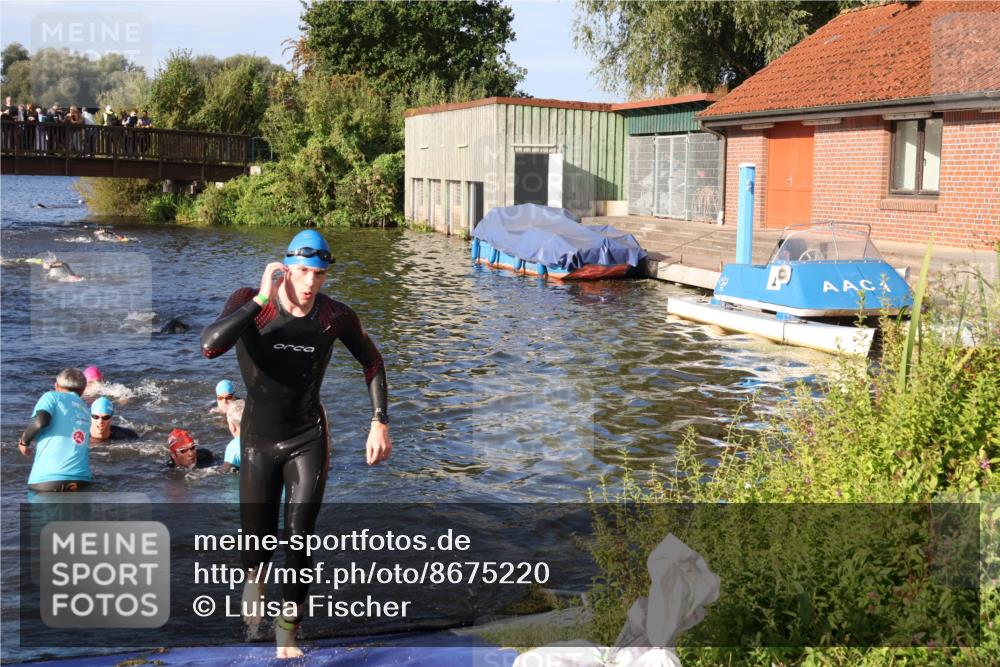 31.08.2025 - Elbe Triathlon Hamburg Luisa Fischer http://msf.ph/oto/8675220 31.08.2025 08:56:00 Schwimmen 304, 441, 450, 468, 549 meine-sportfotos.de