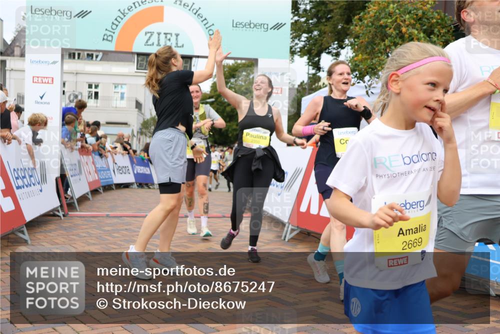 31.08.2025 - 21. Blankeneser Heldenlauf Strokosch-Dieckow http://msf.ph/oto/8675247 31.08.2025 10:34:42 Ziel 2110, 2244, 2021, 2424, 2668, 2669, 2667, 2298, 2438, 2439, 2349, 2441, 2442, 2350, 2090, 2083 meine-sportfotos.de